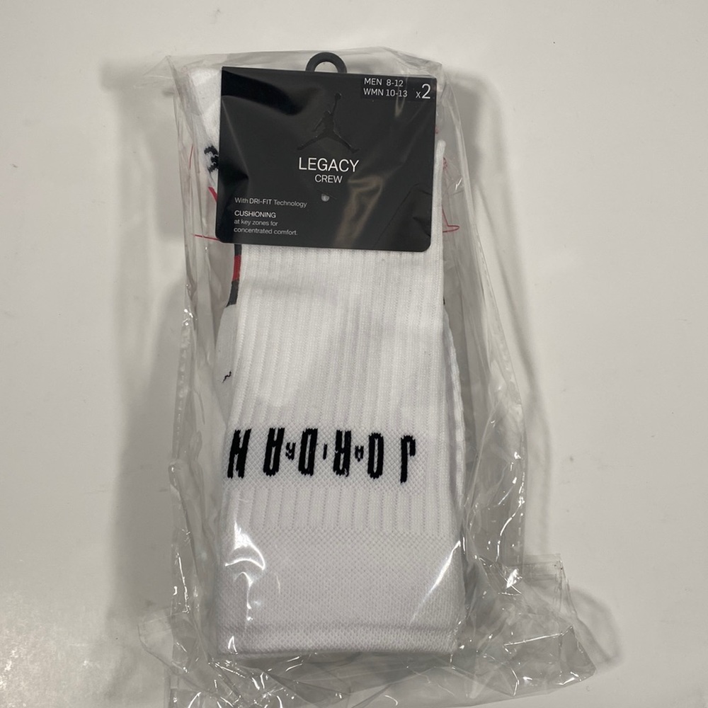 Jordan legacy crew socks - white - men’s large 8-12 (2 pairs)